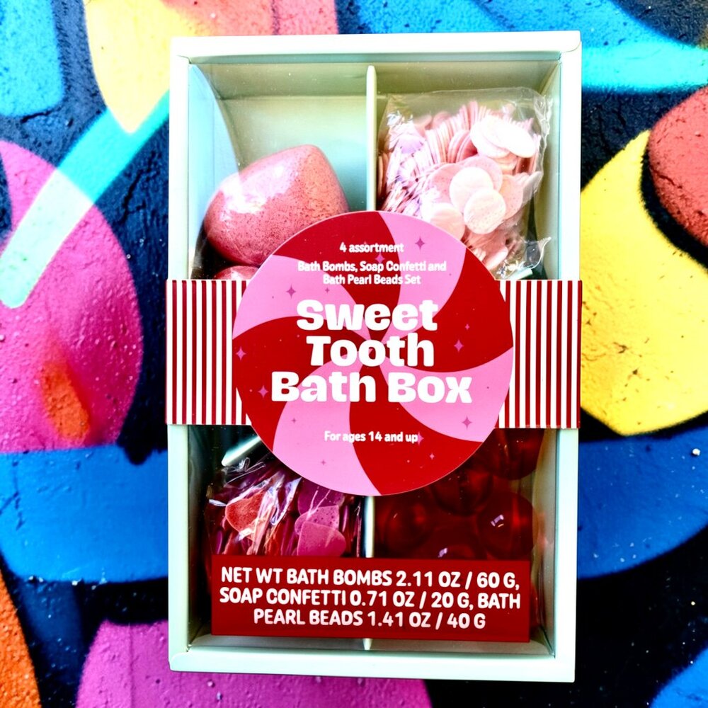 Sweet Tooth Bath Box Set Pink & Red Bath Bombs + Soap Confetti + Pearl Beads New